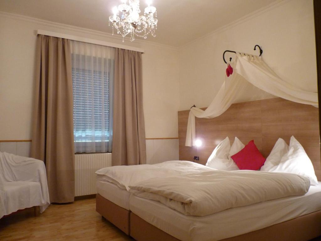 Hotel Blie, Bed & Breakfast, Self Check-In 혼 외부 사진