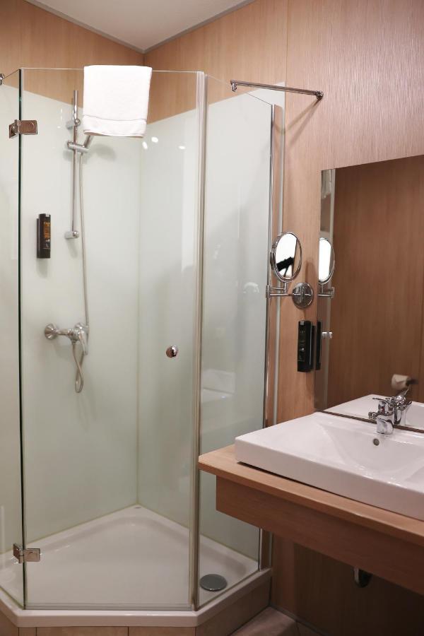 Hotel Blie, Bed & Breakfast, Self Check-In 혼 외부 사진