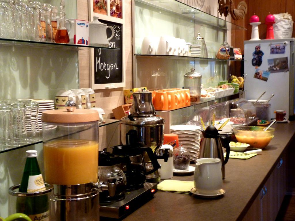 Hotel Blie, Bed & Breakfast, Self Check-In 혼 외부 사진