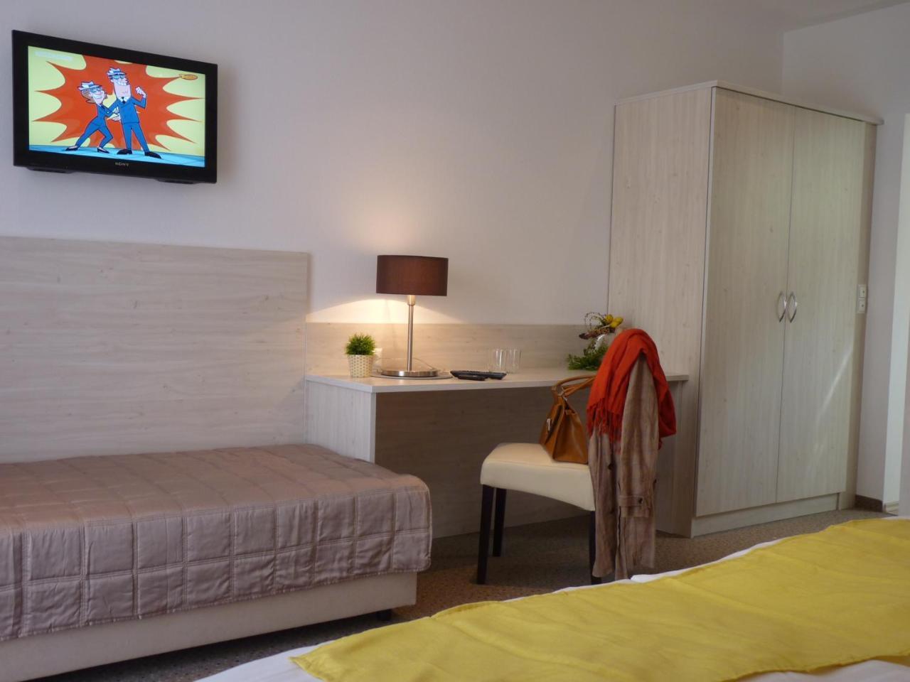 Hotel Blie, Bed & Breakfast, Self Check-In 혼 외부 사진